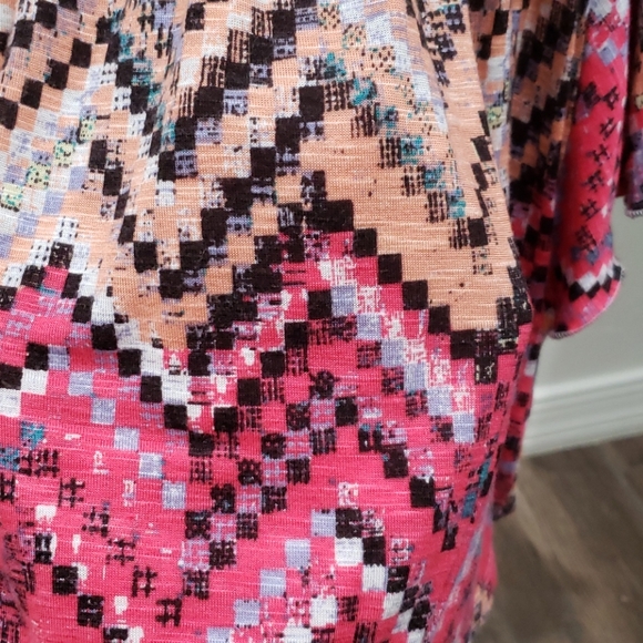 Sits Right Off the Shoulders Blouse - Picture 4 of 5